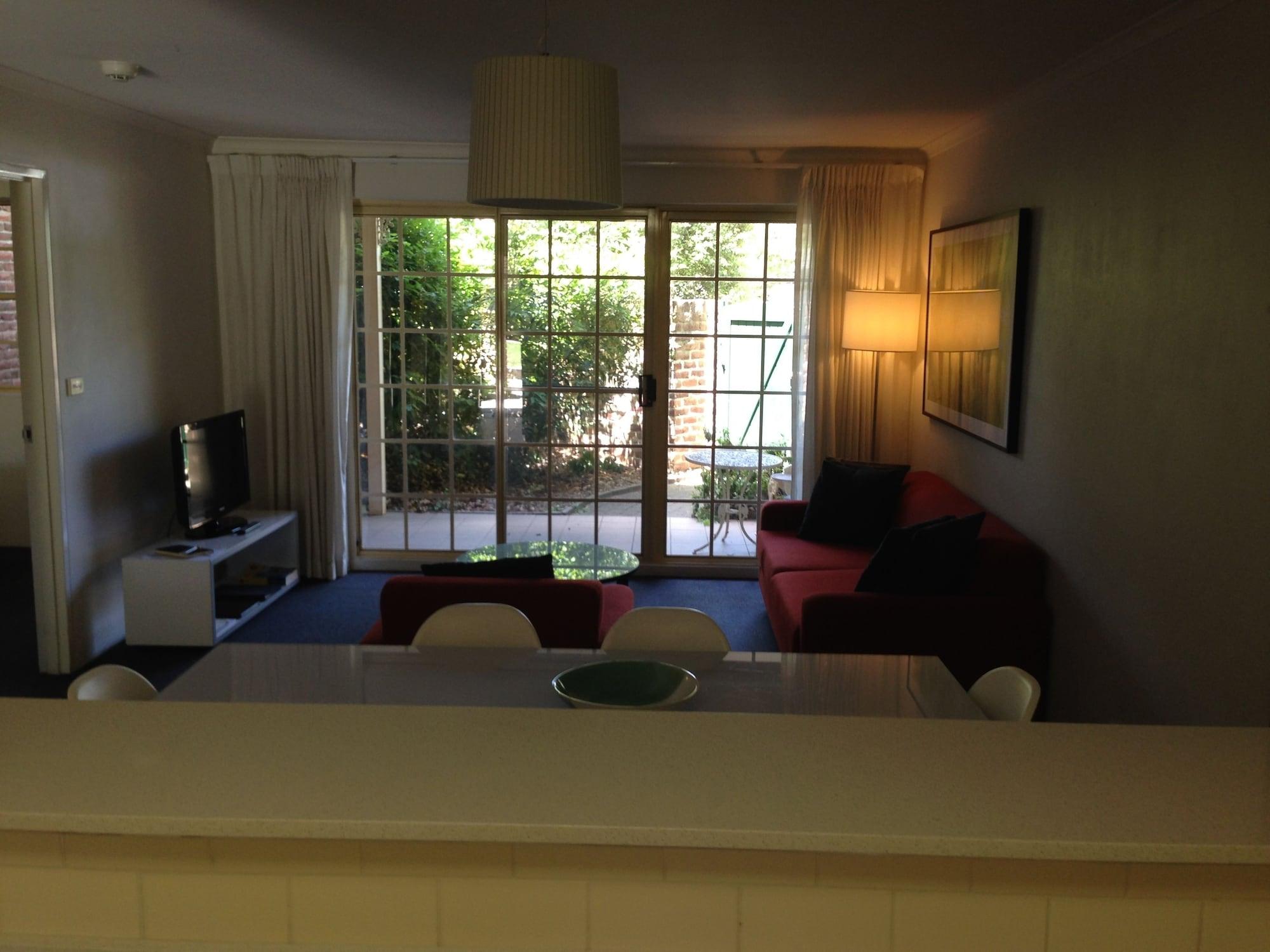 Adina Serviced Apartments Canberra Kingston Camberra Exterior foto