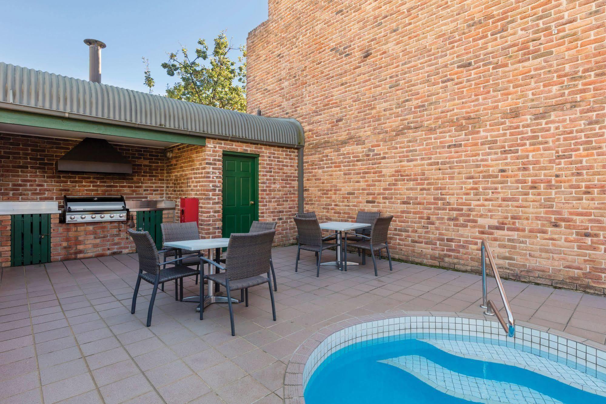 Adina Serviced Apartments Canberra Kingston Camberra Exterior foto
