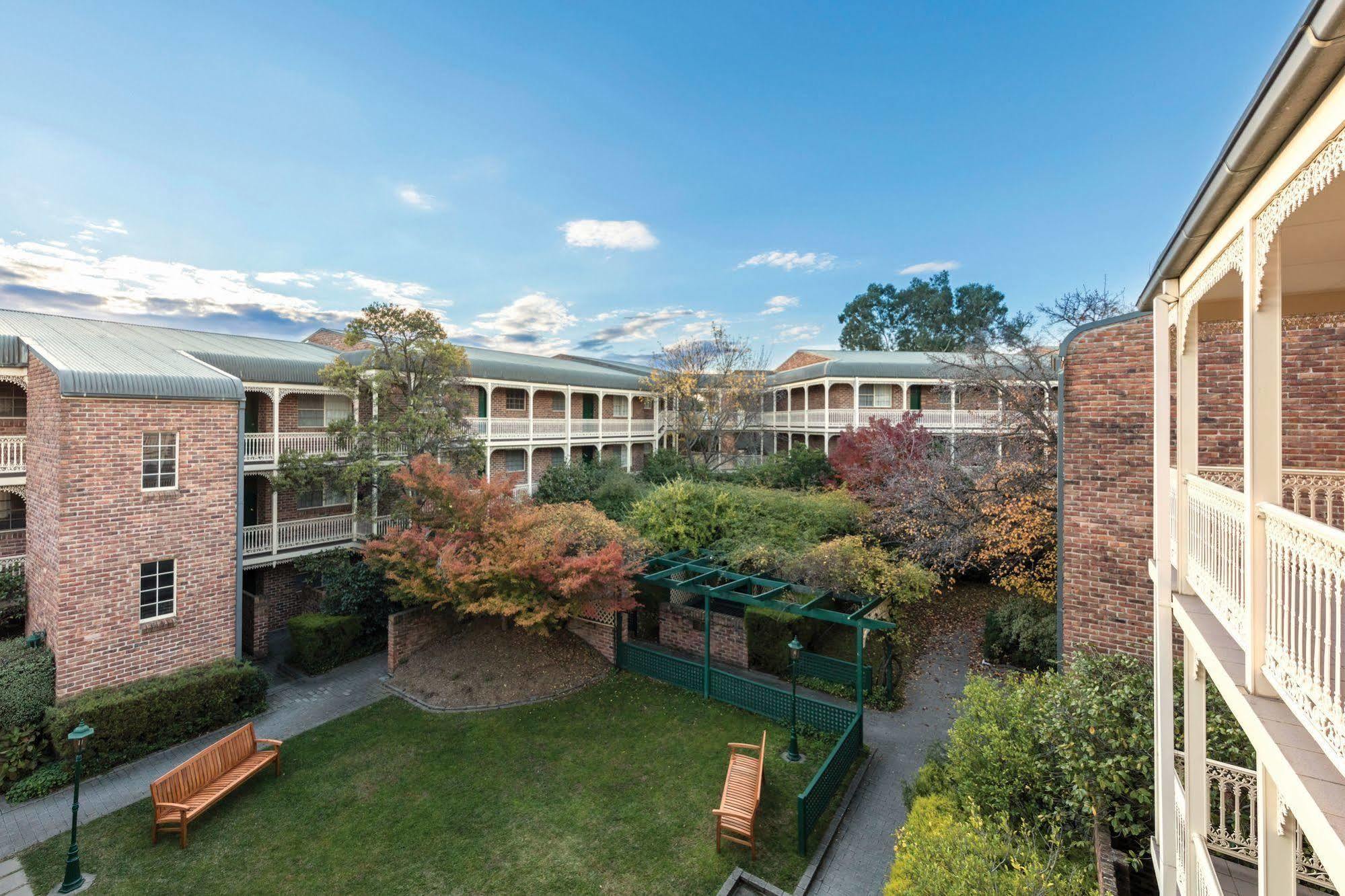 Adina Serviced Apartments Canberra Kingston Camberra Exterior foto